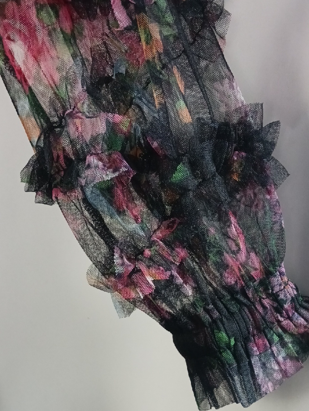 AMINA GLAM FLORAL RUFFLE DRESS. - Picture 11 of 11
